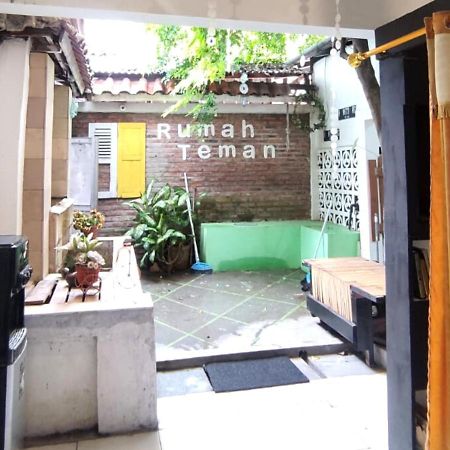 Rumah Teman Hostel Semarang Eksteriør bilde